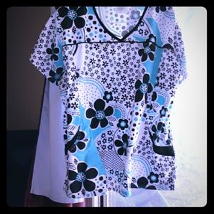 2xl scrub tops Will bundle for $55